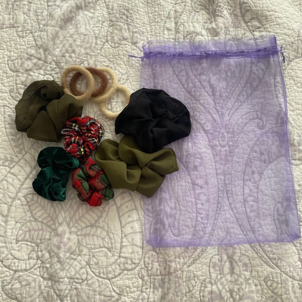 10-item Hair Tie Bundle w/ Bonus Purple Gift Bag!